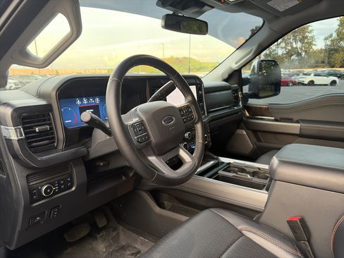 Used 2025 Ford F250 Lariat w/ Chrome Package AWD/4WD image 19