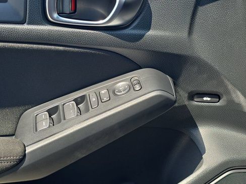 Used 2025 Honda Civic Sport image 29