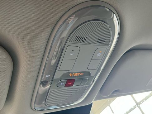 New 2026 Hyundai Ioniq 9 SE AWD/4WD image 36