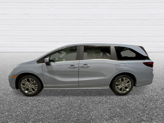 New 2027 Honda Odyssey Touring image 2