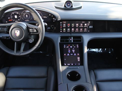 Certified 2023 Porsche Taycan 4S image 18