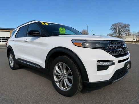 Used 2023 Ford Explorer Limited AWD/4WD image 3