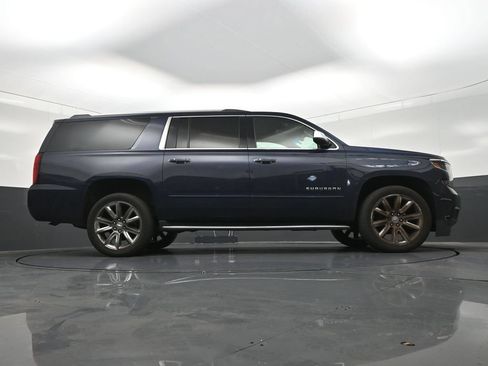 Used 2019 Chevrolet Suburban Premier RWD image 28