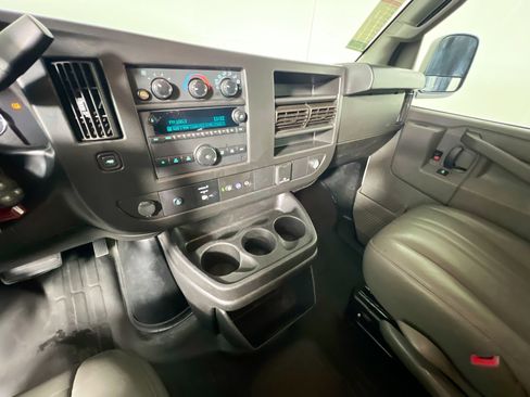 Used 2022 Chevrolet Express 2500 w/ Driver Convenience Package image 23