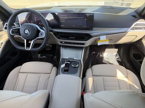 Used 2026 BMW 330i Sedan w/ M Sport Package image 15