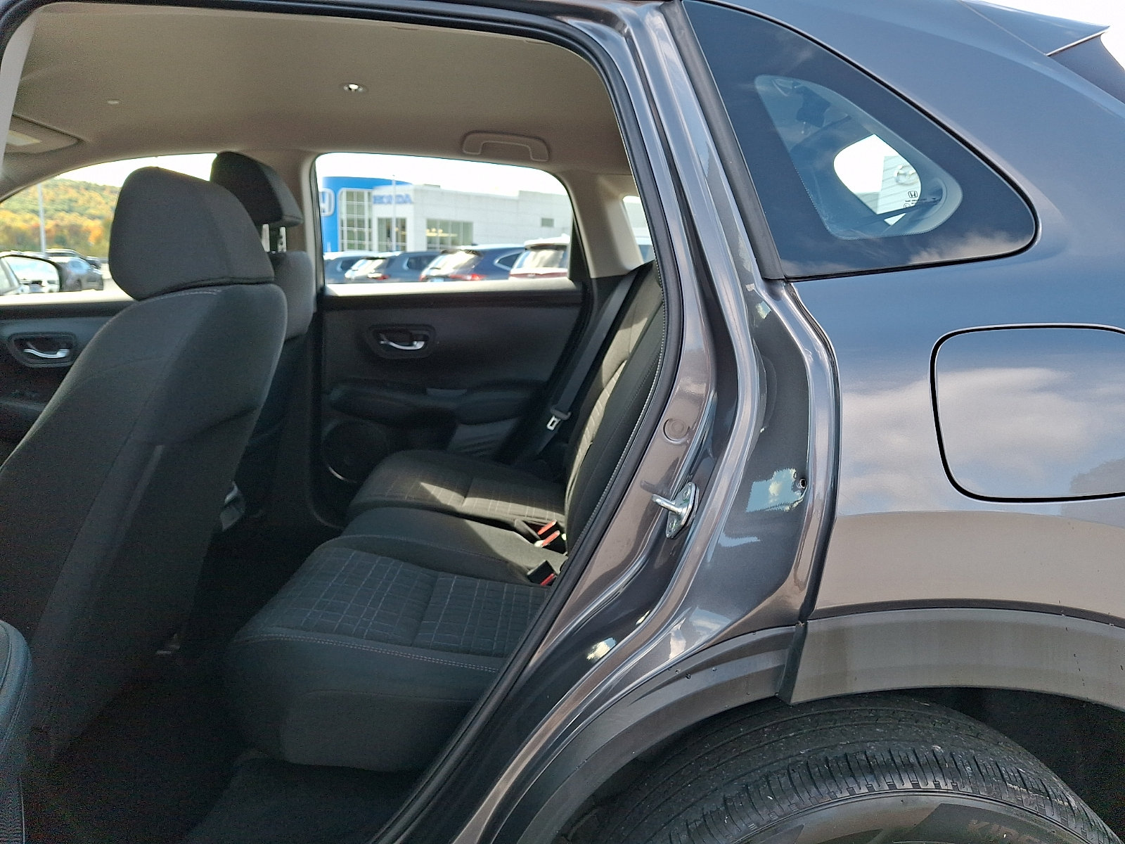 Used 2024 Honda HR-V LX image 12