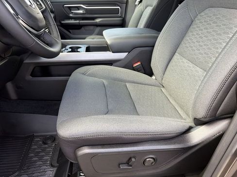 New 2026 RAM 1500 4x4 Crew Cab image 21