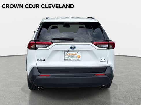 Used 2023 Toyota RAV4 XLE AWD/4WD image 5