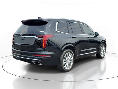 Used 2025 Cadillac XT6 Premium Luxury w/ LPO, Floor Liner Package AWD/4WD image 4