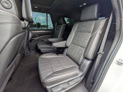Used 2025 Cadillac Escalade V AWD/4WD image 14