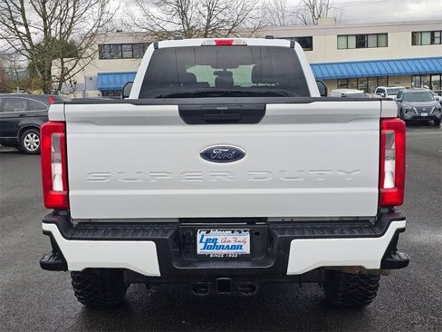 Used 2024 Ford F350 XLT image 6