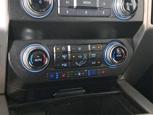 Used 2019 Ford F250 Platinum image 30