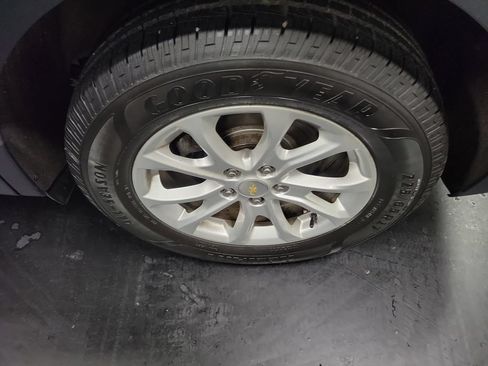 Used 2020 Chevrolet Equinox LT w/ LPO, Floor Liner Package AWD/4WD image 12