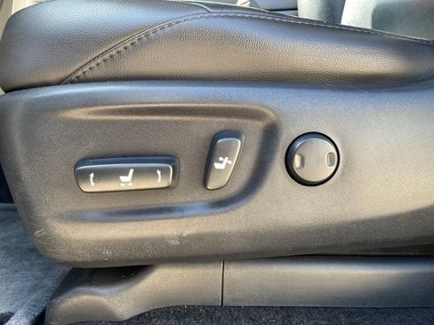 Used 2013 Toyota 4Runner SR5 RWD image 18