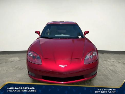 Used 2007 Chevrolet Corvette Coupe w/ Performance Package RWD image 13