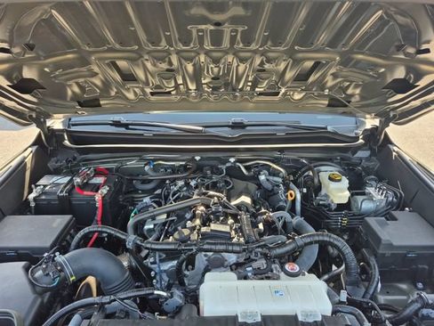 Used 2025 Toyota Tacoma TRD Off-Road w/ TRD Off Road Upgrade Package AWD/4WD image 20
