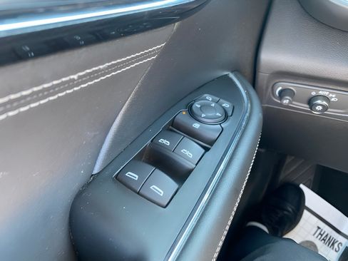 Used 2022 Buick Envision Preferred FWD image 31