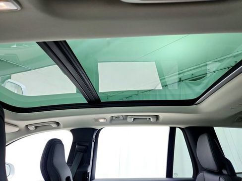 New 2025 Volvo XC90 B6 Core w/ Climate Package image 22