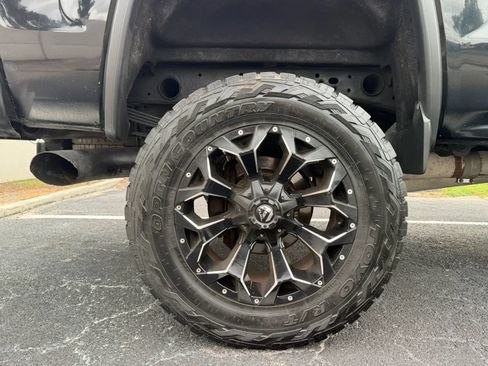 Used 2016 GMC Sierra 2500 Denali w/ Duramax Plus Package AWD/4WD image 34