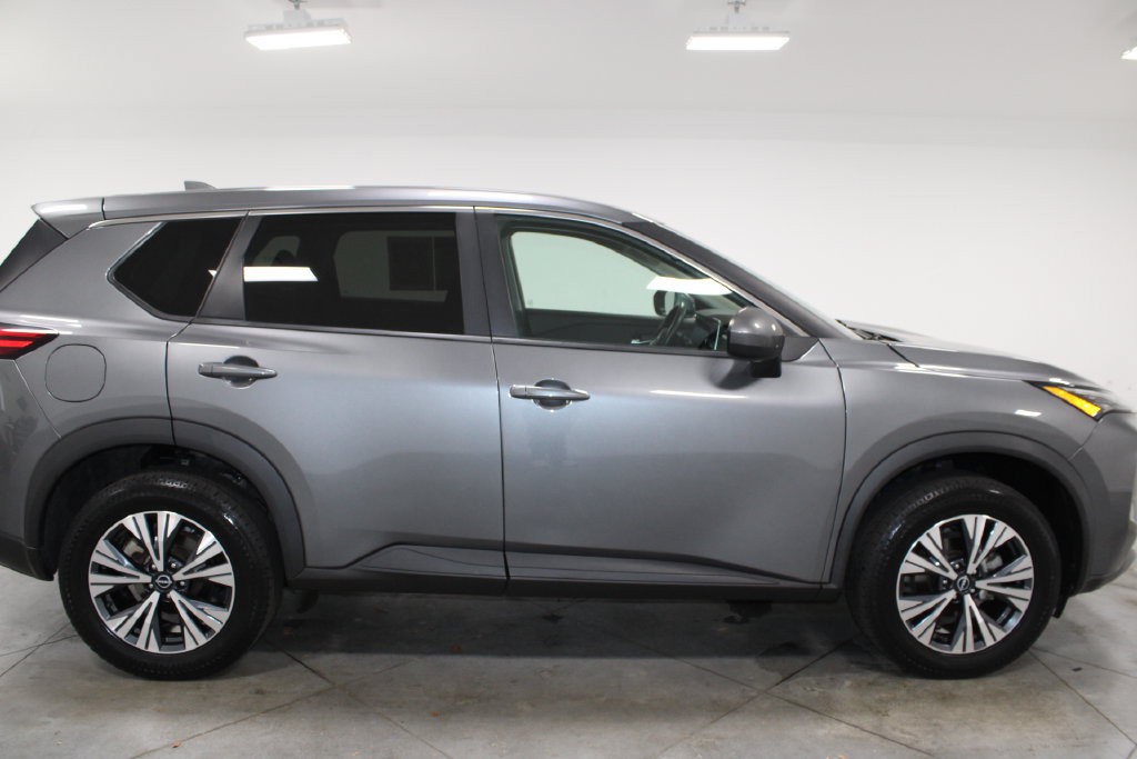Used 2023 Nissan Rogue SV AWD/4WD image 11