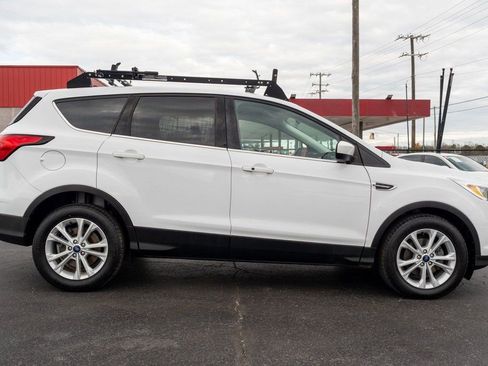 Used 2019 Ford Escape SE image 36