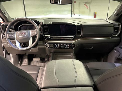 New 2025 GMC Sierra 2500 SLT image 27