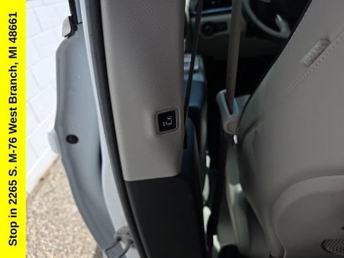 Used 2020 Chrysler Pacifica Limited FWD image 39