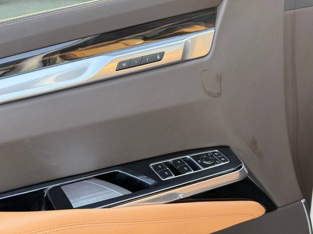Used 2025 Cadillac Escalade Premium Luxury RWD image 15