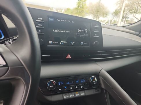 Certified 2025 Hyundai Elantra Sport w/ Cargo Package image 11