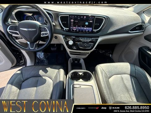 Used 2021 Chrysler Pacifica Touring-L w/ Premium & Safety Sphere Group AWD/4WD image 25
