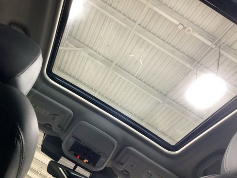 Used 2022 Subaru Forester Limited image 12