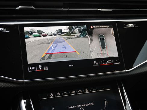 Used 2024 Audi RS Q8 image 26