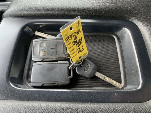 Used 2018 Chevrolet Silverado 1500 LT w/ All Star Edition image 45