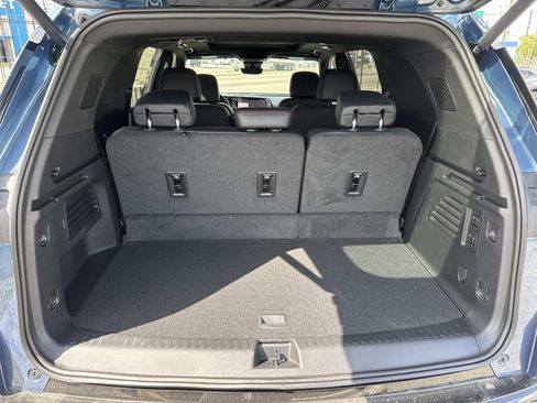New 2026 Chevrolet Traverse RS image 8