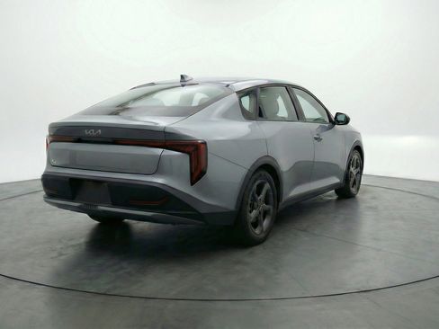 Used 2025 Kia K4 FWD image 9