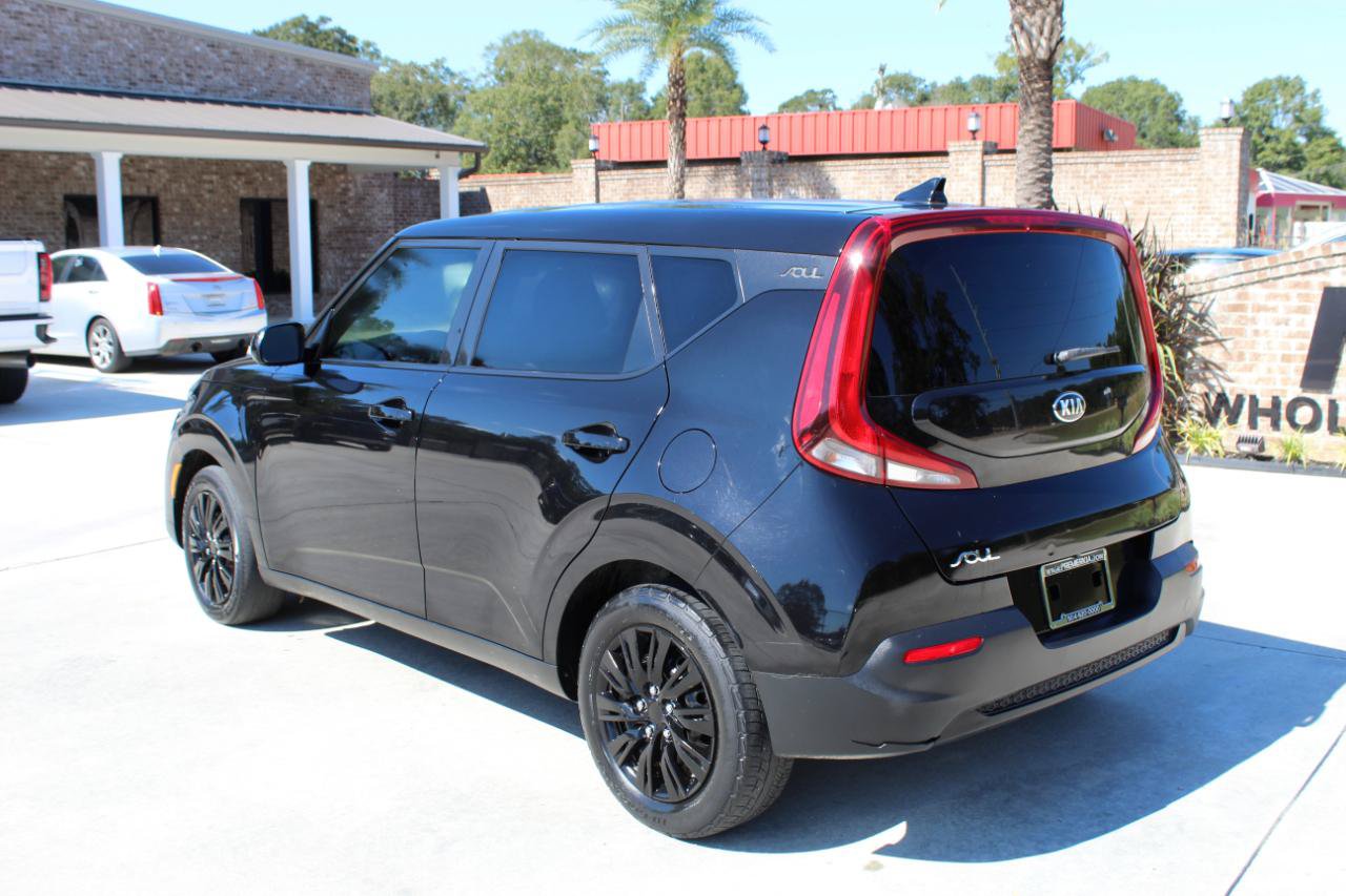 Used 2020 Kia Soul LX FWD image 4