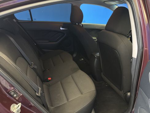 Used 2017 Kia Forte LX FWD image 21