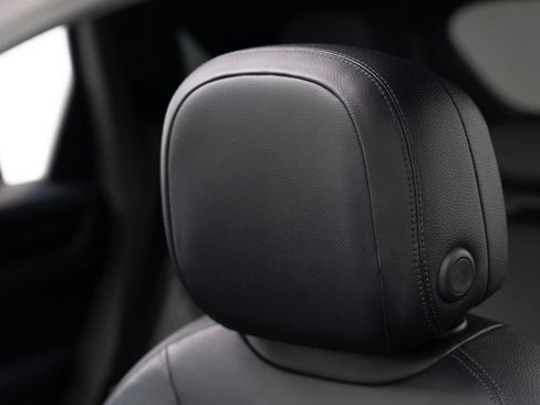 Used 2020 Porsche Cayenne image 19