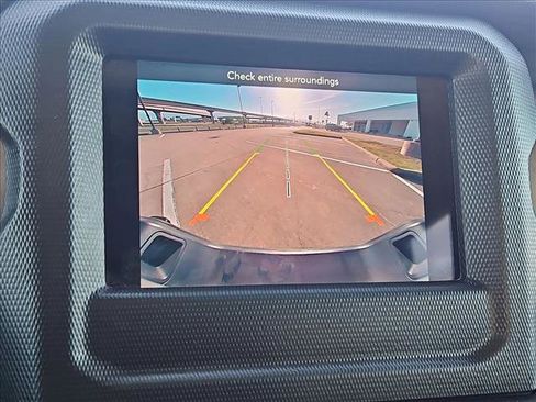 Used 2023 Jeep Gladiator Sport image 13