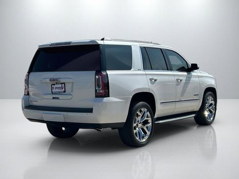 Used 2017 GMC Yukon SLT w/ Premium Edition image 5