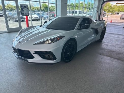 Used 2022 Chevrolet Corvette Stingray Preferred Cpe w/ Z51 Performance Package RWD image 3
