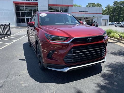 Used 2024 Toyota Grand Highlander AWD Hybrid image 2