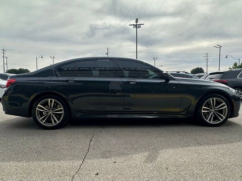 Used 2019 BMW 750i xDrive w/ Executive Package image 12