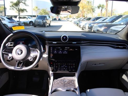 Used 2023 Maserati Grecale Modena image 33