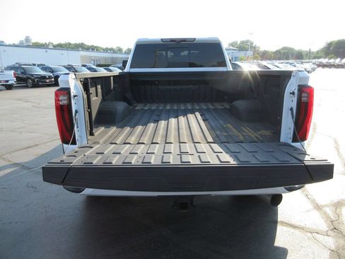 Certified 2024 GMC Sierra 3500 Denali w/ Denali Reserve Package AWD/4WD image 8