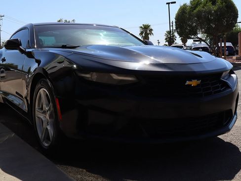 Used 2022 Chevrolet Camaro LT RWD image 18