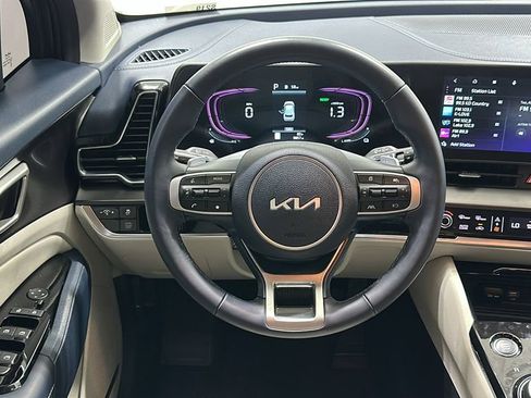 Used 2024 Kia Sportage EX image 12