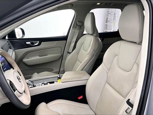 Used 2024 Volvo XC60 B5 Ultimate w/ Protection Package Premier image 34