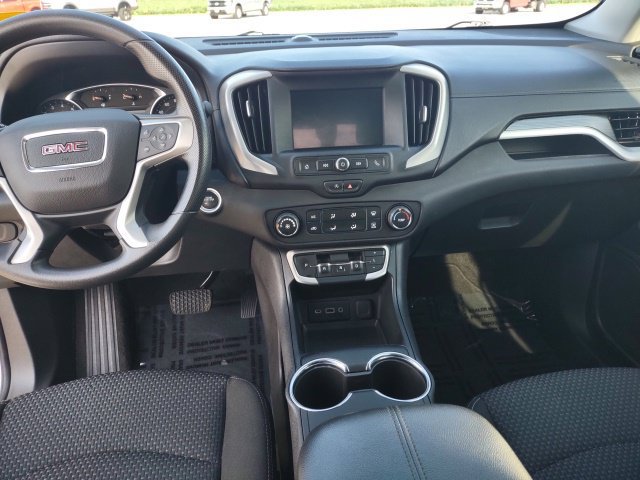 Used 2024 GMC Terrain SLE FWD image 13