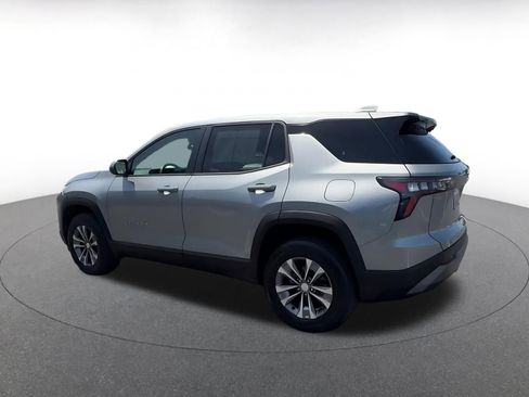 Used 2025 Chevrolet Equinox LT FWD image 10